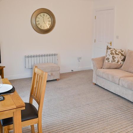 Tidal View Villa Whitby Luaran gambar